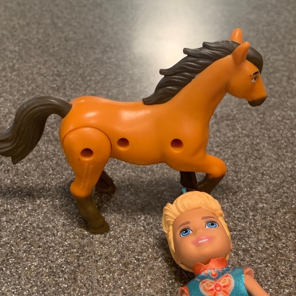 Doll Collection Mattel & Chelsea figures plus a horse. - Picture 10 of 12